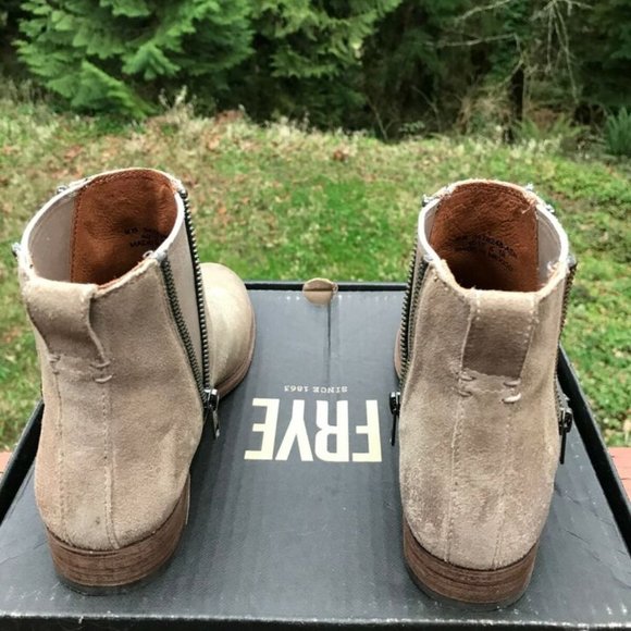 Frye Suede Boots Carly Zip Chelsea Taupe Brown Size 36 - Picture 4 of 9